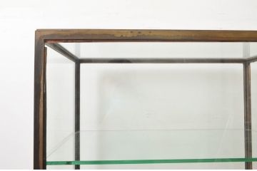 イギリスアンティーク　素通しガラス　真鍮フレームの脚付きガラスケース(Gケース、ショーケース、ディスプレイケース、コレクションケース、キャビネット、飾り棚、陳列棚、店舗什器、英国)(R-076693)