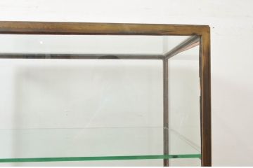 イギリスアンティーク　素通しガラス　真鍮フレームの脚付きガラスケース(Gケース、ショーケース、ディスプレイケース、コレクションケース、キャビネット、飾り棚、陳列棚、店舗什器、英国)(R-076693)