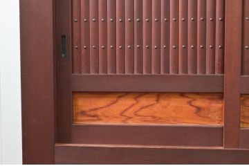 和製アンティーク　美品!!　木目も美しい丸桟引き戸の六尺近江水屋箪笥(収納棚、戸棚、食器棚、キャビネット)(R-076700)