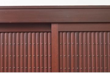 和製アンティーク　美品!!　木目も美しい丸桟引き戸の近江水屋箪笥サイドボード(収納棚、戸棚、食器棚、サイドキャビネット)(R-076701)