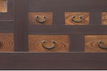 和製アンティーク　美品!!　木目も美しい丸桟引き戸の近江水屋箪笥サイドボード(収納棚、戸棚、食器棚、サイドキャビネット)(R-076701)