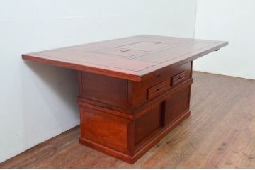 中古　未使用展示品　民芸家具　楡(ニレ)材　2way　ぬくもり感じる鮮やかな木色が素敵な収納付き囲炉裏テーブル(関西火鉢、長火鉢、木製火鉢、2人掛け、4人掛け、ダイニングテーブル、食卓、座卓、ローテーブル、センターテーブル、リビングテーブル)(R-076703)