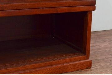 中古　未使用展示品　民芸家具　楡(ニレ)材　2way　ぬくもり感じる鮮やかな木色が素敵な収納付き囲炉裏テーブル(関西火鉢、長火鉢、木製火鉢、2人掛け、4人掛け、ダイニングテーブル、食卓、座卓、ローテーブル、センターテーブル、リビングテーブル)(R-076703)