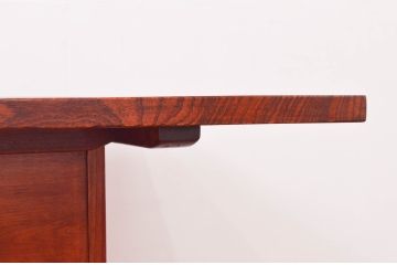 中古　未使用展示品　民芸家具　楡(ニレ)材　2way　ぬくもり感じる鮮やかな木色が素敵な収納付き囲炉裏テーブル(関西火鉢、長火鉢、木製火鉢、2人掛け、4人掛け、ダイニングテーブル、食卓、座卓、ローテーブル、センターテーブル、リビングテーブル)(R-076703)