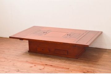 中古　未使用展示品　民芸家具　楡(ニレ)材　2way　ぬくもり感じる鮮やかな木色が素敵な収納付き囲炉裏テーブル(関西火鉢、長火鉢、木製火鉢、2人掛け、4人掛け、ダイニングテーブル、食卓、座卓、ローテーブル、センターテーブル、リビングテーブル)(R-076703)