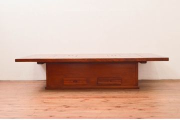 中古　未使用展示品　民芸家具　楡(ニレ)材　2way　ぬくもり感じる鮮やかな木色が素敵な収納付き囲炉裏テーブル(関西火鉢、長火鉢、木製火鉢、2人掛け、4人掛け、ダイニングテーブル、食卓、座卓、ローテーブル、センターテーブル、リビングテーブル)(R-076703)