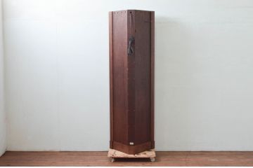 アメリカビンテージ　美品　DREXEL HERITAGE(ドレクセルヘリテイジ)　杢目の美しい上品でシンプルなコーナーキャビネット(飾り棚、収納棚、戸棚、ヴィンテージ)(R-076712)