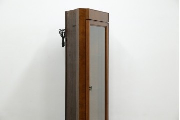 アメリカビンテージ　美品　DREXEL HERITAGE(ドレクセルヘリテイジ)　杢目の美しい上品でシンプルなコーナーキャビネット(飾り棚、収納棚、戸棚、ヴィンテージ)(R-076712)