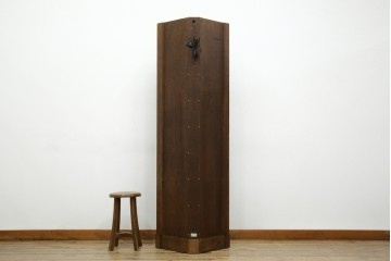 アメリカビンテージ　美品　DREXEL HERITAGE(ドレクセルヘリテイジ)　杢目の美しい上品でシンプルなコーナーキャビネット(飾り棚、収納棚、戸棚、ヴィンテージ)(R-076712)