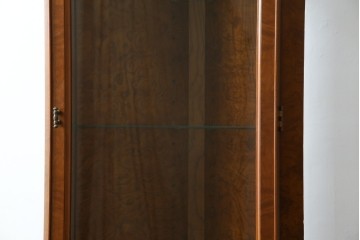 アメリカビンテージ　美品　DREXEL HERITAGE(ドレクセルヘリテイジ)　杢目の美しい上品でシンプルなコーナーキャビネット(飾り棚、収納棚、戸棚、ヴィンテージ)(R-076712)