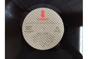BOOWY　布袋寅泰　氷室京介　TM Network　Self Control　BEST EMOTION　GUITARHYTHMなど　レコード7枚セット(LP、ボウイ、HIMURO KYOSUKE、FLOWERS for ALGERNON、LAST GIGS、PSYCHOPATH、MORAL+3)(R-076721)