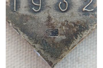 戦前　学習院　純銀 SILVER950もある 銀製5点 総重量約99.85g　メダルなどまとめて82個セット(宮本商行、バッジ、記念、スポーツ、野球、ラグビー、柔道、剣道、弓道、テニス、ホッケー、競技、運動会、箱付き)(R-076727)