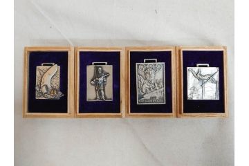 戦前　学習院　純銀 SILVER950もある 銀製5点 総重量約99.85g　メダルなどまとめて82個セット(宮本商行、バッジ、記念、スポーツ、野球、ラグビー、柔道、剣道、弓道、テニス、ホッケー、競技、運動会、箱付き)(R-076727)