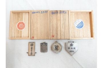 戦前　学習院　純銀 SILVER950もある 銀製5点 総重量約99.85g　メダルなどまとめて82個セット(宮本商行、バッジ、記念、スポーツ、野球、ラグビー、柔道、剣道、弓道、テニス、ホッケー、競技、運動会、箱付き)(R-076727)