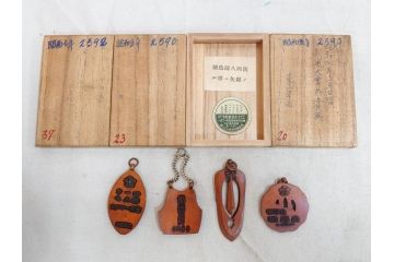 戦前　学習院　純銀 SILVER950もある 銀製5点 総重量約99.85g　メダルなどまとめて82個セット(宮本商行、バッジ、記念、スポーツ、野球、ラグビー、柔道、剣道、弓道、テニス、ホッケー、競技、運動会、箱付き)(R-076727)