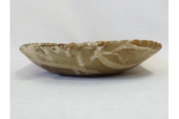 人間国宝　田村耕一　約28cm　9.3寸　深みのある色合いと繊細な絵付けが目を惹くいげ皿(イゲ縁、変形皿、大皿、和皿、和食器、九寸三分)(R-076729)