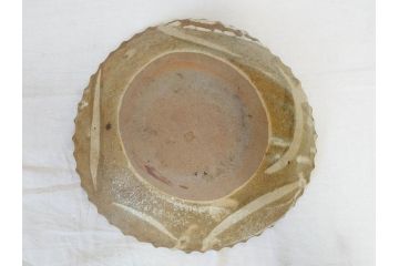 人間国宝　田村耕一　約28cm　9.3寸　深みのある色合いと繊細な絵付けが目を惹くいげ皿(イゲ縁、変形皿、大皿、和皿、和食器、九寸三分)(R-076729)