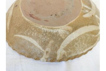 人間国宝　田村耕一　約28cm　9.3寸　深みのある色合いと繊細な絵付けが目を惹くいげ皿(イゲ縁、変形皿、大皿、和皿、和食器、九寸三分)(R-076729)