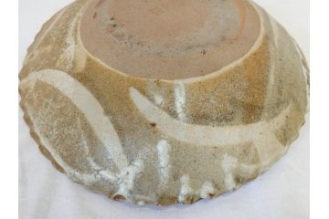 人間国宝　田村耕一　約28cm　9.3寸　深みのある色合いと繊細な絵付けが目を惹くいげ皿(イゲ縁、変形皿、大皿、和皿、和食器、九寸三分)(R-076729)