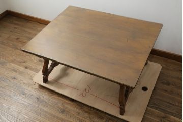 中古　スペイン製　ロートアイアンの飾りブレス付きローテーブル(センターテーブル、リビングテーブル)(R-076735)