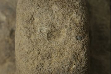 和製アンティーク　当時の暮らしに思いを馳せる味わい深い馬繋石(うまつなぎいし、馬つなぎ石、重し石、重石、駒繋石)(R-076736)