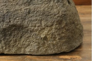 和製アンティーク　当時の暮らしに思いを馳せる味わい深い馬繋石(うまつなぎいし、馬つなぎ石、重し石、重石、駒繋石)(R-076736)