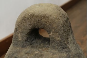 和製アンティーク　当時の暮らしに思いを馳せる味わい深い馬繋石(うまつなぎいし、馬つなぎ石、重し石、重石、駒繋石)(R-076736)