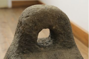 和製アンティーク　当時の暮らしに思いを馳せる味わい深い馬繋石(うまつなぎいし、馬つなぎ石、重し石、重石、駒繋石)(R-076736)