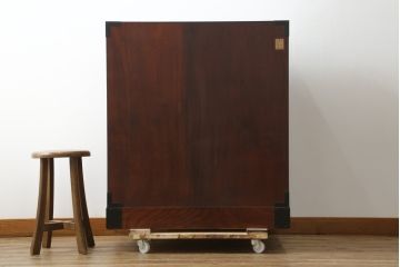 中古　美品　仙台民芸箪笥　欅産業　漆塗り　力強い杢目と立派な金具が目を惹く仙台箪笥(引き出し、収納タンス、整理箪笥、サイドチェスト)(R-076738)