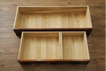 中古　美品　岩谷堂箪笥　力強い木目と存在感のある龍の金具が目を惹くチェスト(引き出し、サイドボード、サイドチェスト、和箪笥、収納箪笥、衣装箪笥、整理箪笥)(R-076739)