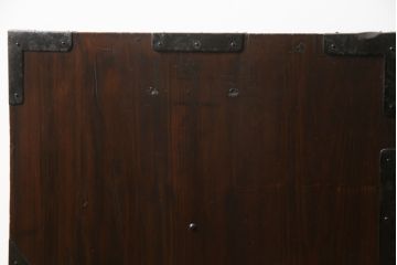 和製アンティーク　幅狭サイズ　引き出し3杯　使い込まれた風合いが味わい深い時代箪笥ローチェスト(和たんす、収納箪笥、衣装箪笥、引き出し、テレビ台、テレビボード)(R-076740)