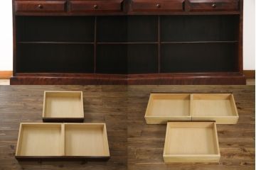 中古　美品　九州民芸家具　落ち着いた色合いが大人な雰囲気を醸し出す食器棚(収納棚、戸棚、キャビネット、水屋箪笥、店舗什器)(R-076741)