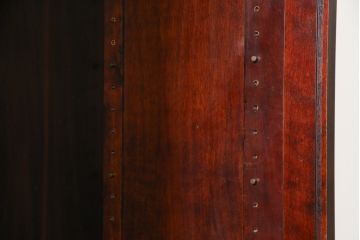 中古　美品　九州民芸家具　落ち着いた色合いが大人な雰囲気を醸し出す食器棚(収納棚、戸棚、キャビネット、水屋箪笥、店舗什器)(R-076741)