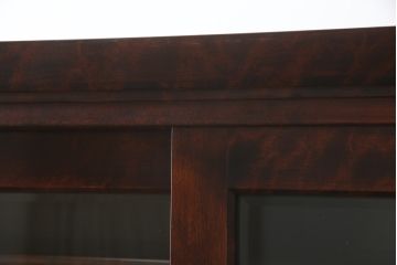 中古　美品　九州民芸家具　落ち着いた色合いが大人な雰囲気を醸し出す食器棚(収納棚、戸棚、キャビネット、水屋箪笥、店舗什器)(R-076741)