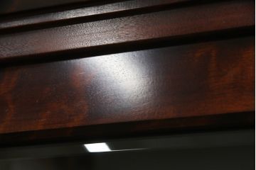 中古　美品　九州民芸家具　落ち着いた色合いが大人な雰囲気を醸し出す食器棚(収納棚、戸棚、キャビネット、水屋箪笥、店舗什器)(R-076741)