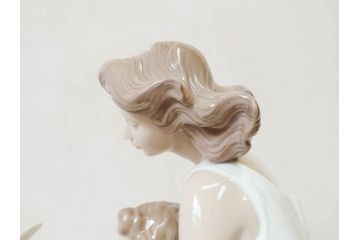 絶版　スペイン　リヤドロ　LLADRO　幼き頃　No.7649　限定4000体　フィギュリン(LA INFANCIA WHERE LOVES BEGINS、家族、ファミリー、陶器人形、置物、オブジェ、箱付き)(R-076745)