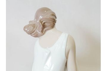 絶版　スペイン　リヤドロ　LLADRO　幼き頃　No.7649　限定4000体　フィギュリン(LA INFANCIA WHERE LOVES BEGINS、家族、ファミリー、陶器人形、置物、オブジェ、箱付き)(R-076745)