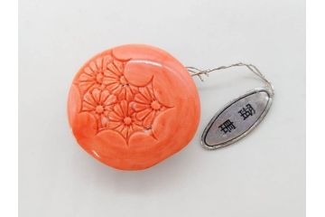 時代物　珊瑚　彫刻　美しい色と花の彫りが素敵な帯留め(サンゴ、和装小物、着物道具、帯締め、アクセサリー)(R-076747)