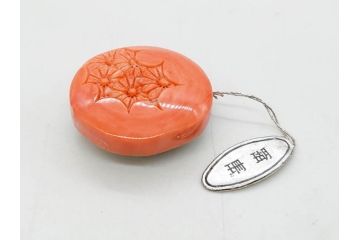 時代物　珊瑚　彫刻　美しい色と花の彫りが素敵な帯留め(サンゴ、和装小物、着物道具、帯締め、アクセサリー)(R-076747)