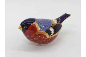 イギリス　ROYAL CROWN DERBY(ロイヤルクラウンダービー)　Bullfinch(ブルフィンチ)　華やかな中に可愛らしさを漂わせるフィギュリン(置き物、置物、陶器、オブジェ、ディスプレイ、2004、アトリ科ウソ属、小鳥、英国)(R-076748)