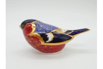 イギリス　ROYAL CROWN DERBY(ロイヤルクラウンダービー)　Bullfinch(ブルフィンチ)　華やかな中に可愛らしさを漂わせるフィギュリン(置き物、置物、陶器、オブジェ、ディスプレイ、2004、アトリ科ウソ属、小鳥、英国)(R-076748)