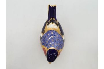 イギリス　ROYAL CROWN DERBY(ロイヤルクラウンダービー)　Bullfinch(ブルフィンチ)　華やかな中に可愛らしさを漂わせるフィギュリン(置き物、置物、陶器、オブジェ、ディスプレイ、2004、アトリ科ウソ属、小鳥、英国)(R-076748)