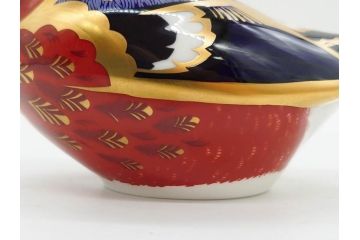 イギリス　ROYAL CROWN DERBY(ロイヤルクラウンダービー)　Bullfinch(ブルフィンチ)　華やかな中に可愛らしさを漂わせるフィギュリン(置き物、置物、陶器、オブジェ、ディスプレイ、2004、アトリ科ウソ属、小鳥、英国)(R-076748)