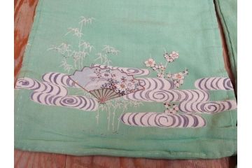 大正〜昭和初期　縮緬(ちりめん)　松竹梅　鶴　扇子　子供着物　振袖(子ども、古布、リメイク、衣装、Japanese KIMONO)(R-076755)