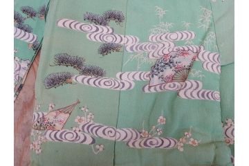 大正〜昭和初期　縮緬(ちりめん)　松竹梅　鶴　扇子　子供着物　振袖(子ども、古布、リメイク、衣装、Japanese KIMONO)(R-076755)