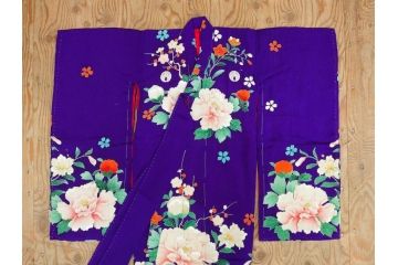 大正〜昭和初期　縮緬(ちりめん)　正絹　牡丹　梅　菊　桔梗　子供着物(子ども、古布、リメイク、衣装、Japanese KIMONO)(R-076758)