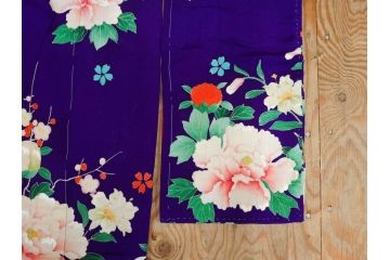 大正〜昭和初期　縮緬(ちりめん)　正絹　牡丹　梅　菊　桔梗　子供着物(子ども、古布、リメイク、衣装、Japanese KIMONO)(R-076758)