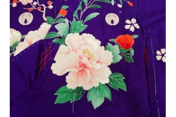 大正〜昭和初期　縮緬(ちりめん)　正絹　牡丹　梅　菊　桔梗　子供着物(子ども、古布、リメイク、衣装、Japanese KIMONO)(R-076758)