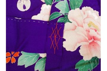 大正〜昭和初期　縮緬(ちりめん)　正絹　牡丹　梅　菊　桔梗　子供着物(子ども、古布、リメイク、衣装、Japanese KIMONO)(R-076758)