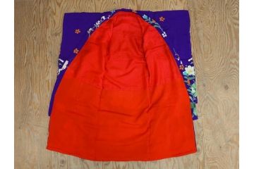 大正〜昭和初期　縮緬(ちりめん)　正絹　牡丹　梅　菊　桔梗　子供着物(子ども、古布、リメイク、衣装、Japanese KIMONO)(R-076758)
